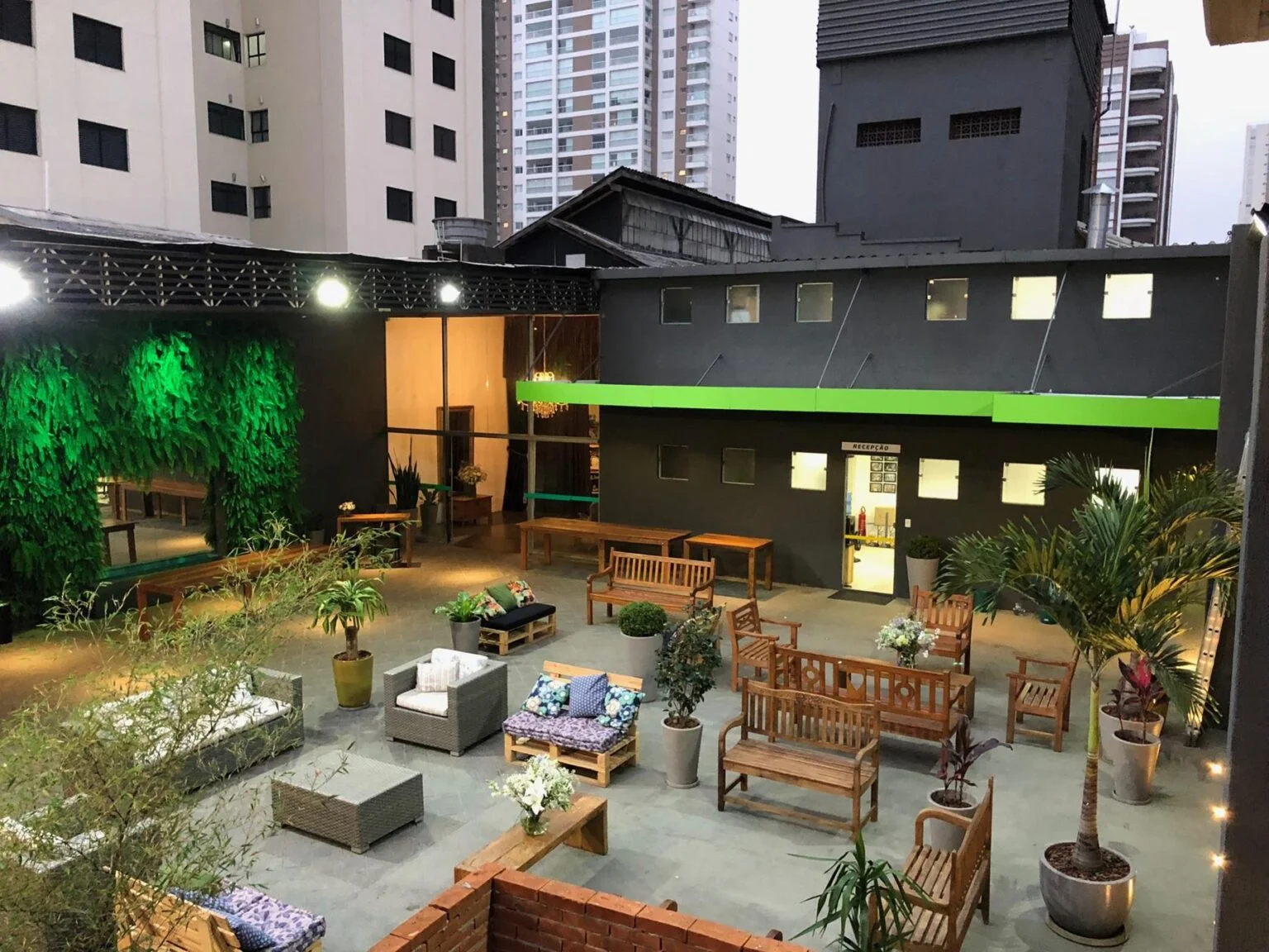 Fachada do Espaço Climbers, espaço de eventos corporativos na Vila Leopoldina