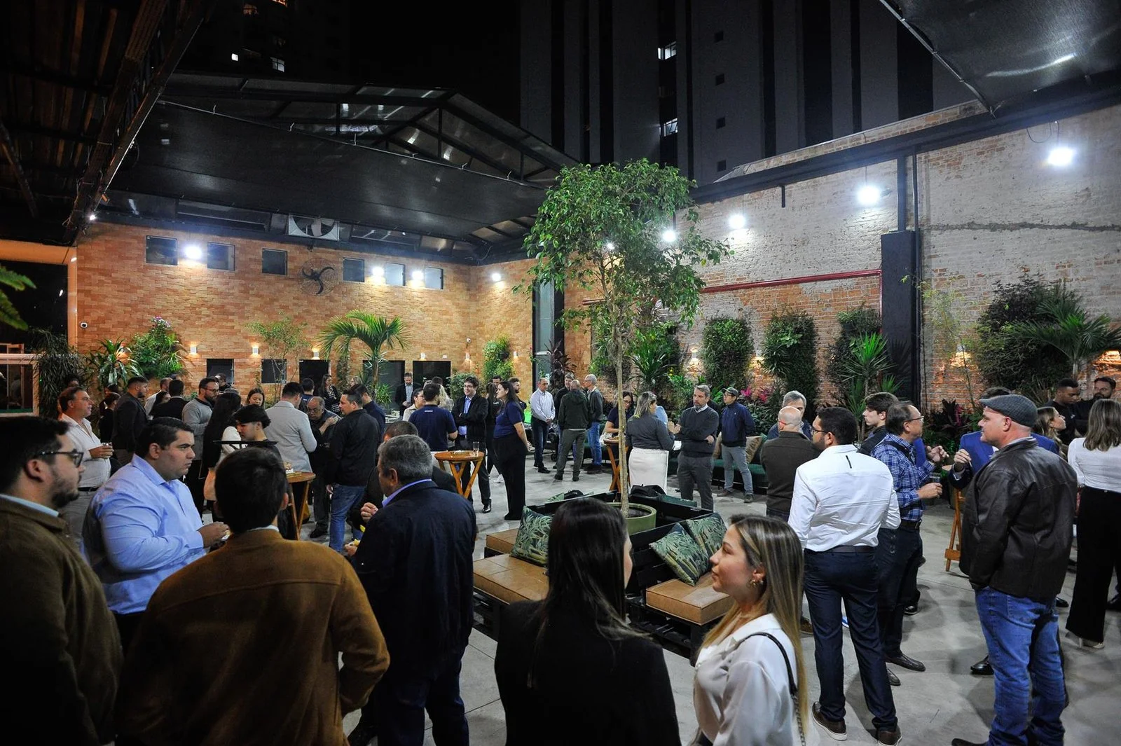 Evento de networking corporativo no Espaço Climbers